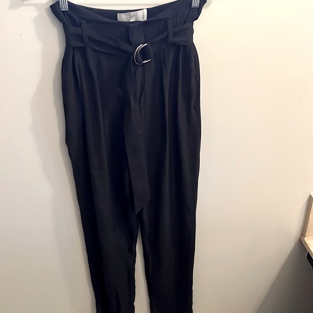 Joie black viscose/poly pants, gathered waist, tapered leg, size 4, lightweight